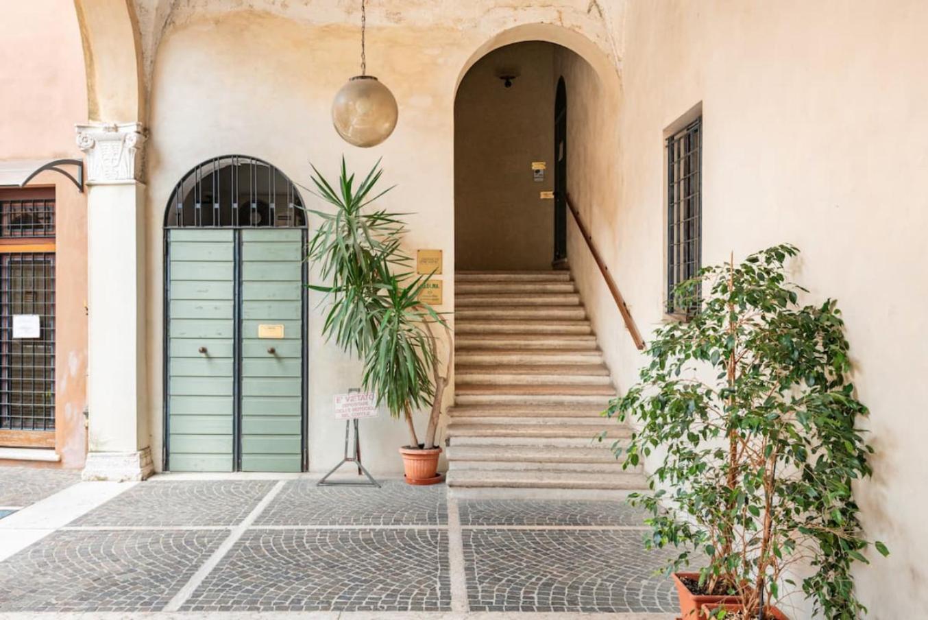 Residenza Palazzo Petrozzani Apartment Mantova Exterior photo